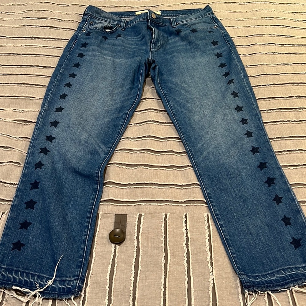 Women GAP size 30 ankle length Best Girlfriend Jean with stars down the sides